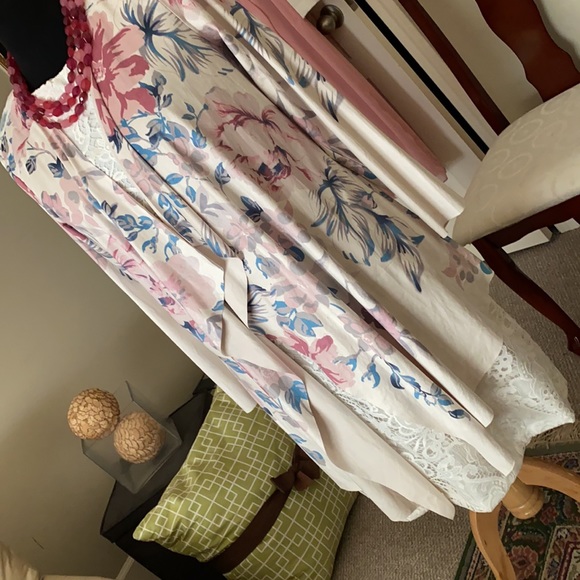 A floral jacket nailed the soft relaxing look ❤️ - Picture 3 of 12